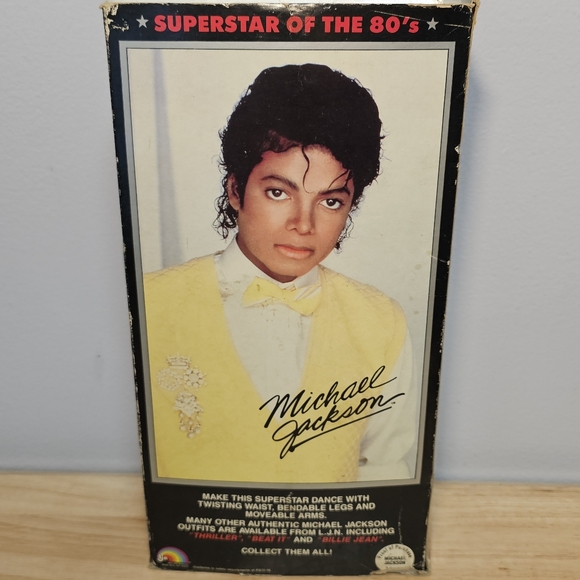Vintage 1984 Michael Jackson Superstar Of The 80's Grammy Awards Outfit Poseable - Picture 5 of 11